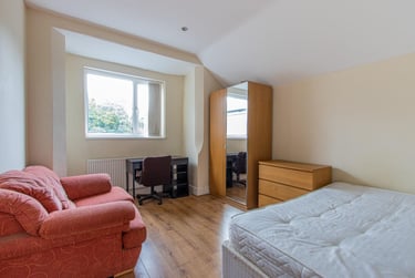 1 bed house, Colum Road, Cathays, Cardiff, CF103EF - Image 1